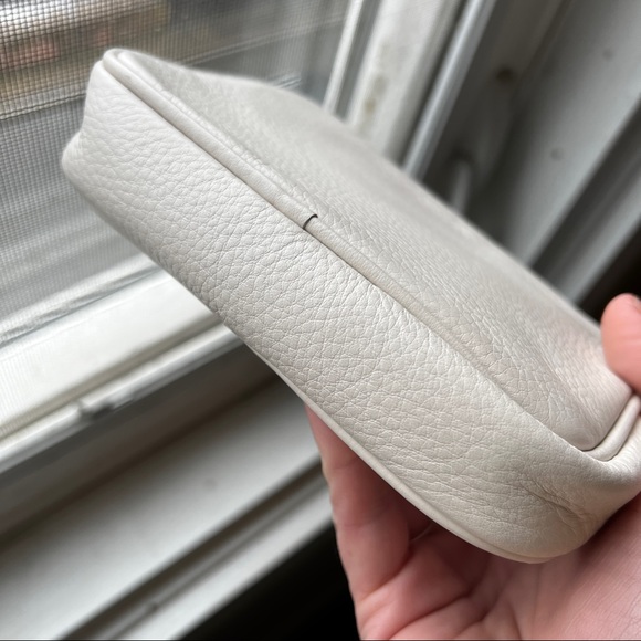 ✨Michael Kors✨Small Crossbody White Purse EUC - Picture 3 of 8